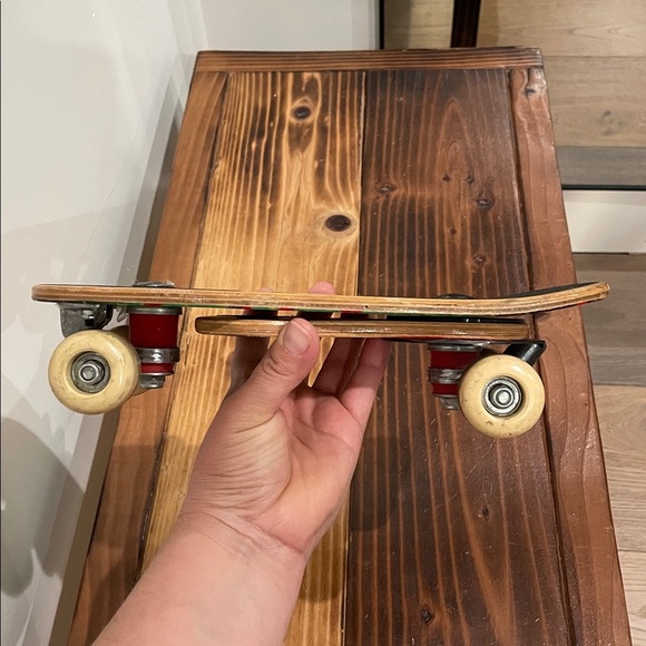 Rat Tailz Vintage Mini Rideable Skateboard Flip Out Tail Stale Fish - Picture 11 of 11